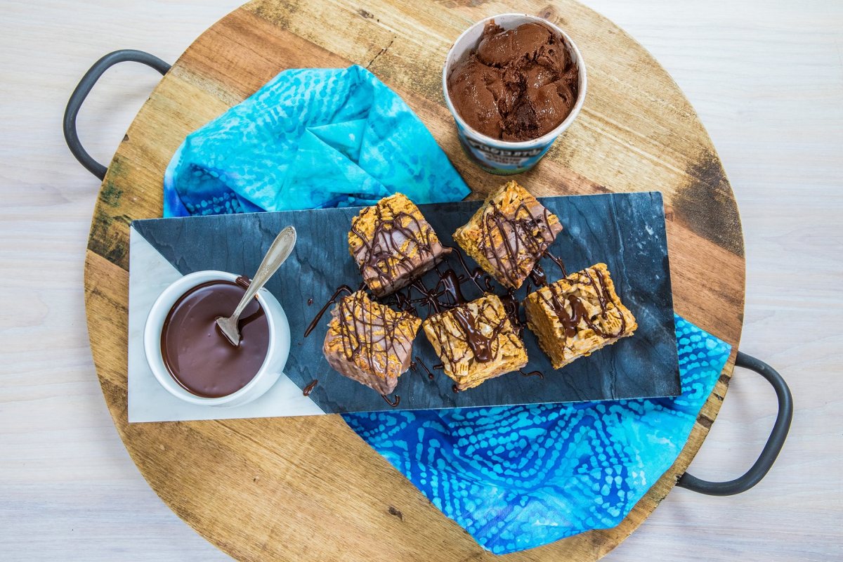 חטיפי גלידה עם הפתעות באדיבות בן אנד גריס  (1)