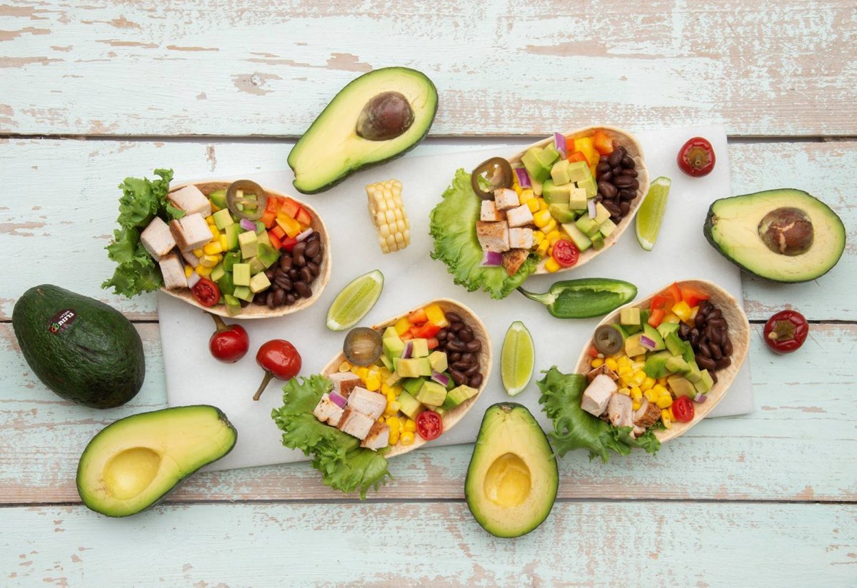 טאקוס עוף ואבוקדו של חקלאי גרנות צילום הדס ניצן