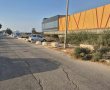 סערת החניה: למי שייכים השטחים סמוך לרכבת שנחסמו באבנים גדולות?