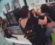 תיעוד מבהיל: ויכוח על תור בקניון בבאר שבע הסתיים בקטטה ובתקיפת בת 17