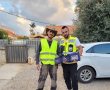 תינוקת ננעלה ברכב וחולצה בשלום על ידי מתנדבי ידידים בגן יבנה