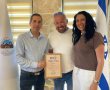 בזכות עירנות של בעל עסק מגדרה והודעה בקבוצת הוואטסאפ של המועצה - ניצלו חייו של תושב גדרה