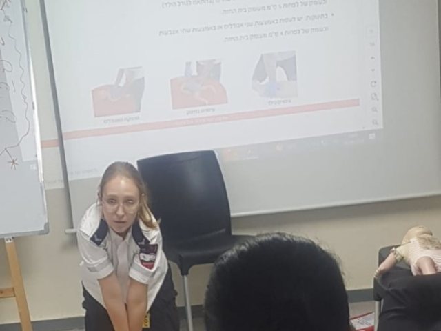 קורס החייאת תינוקות מאוחדת רחובות